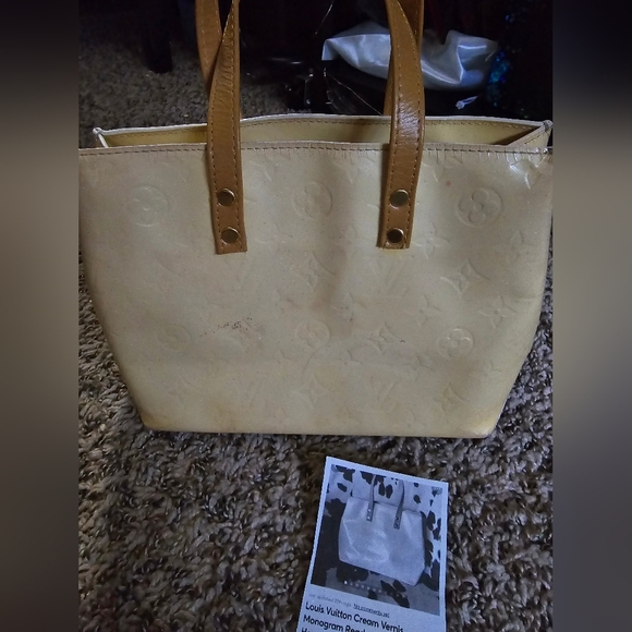 Louis Vutton Cream Color Vernis Bag (READ DESCRIPTION)(VERY USED) - Picture 3 of 14